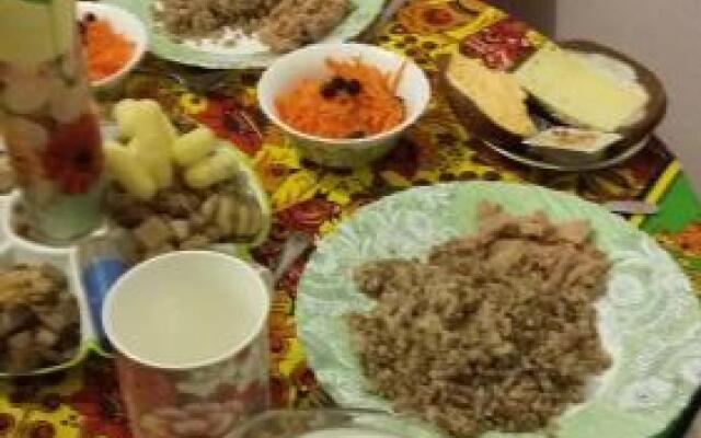 Guest House Na Chkalova 45A