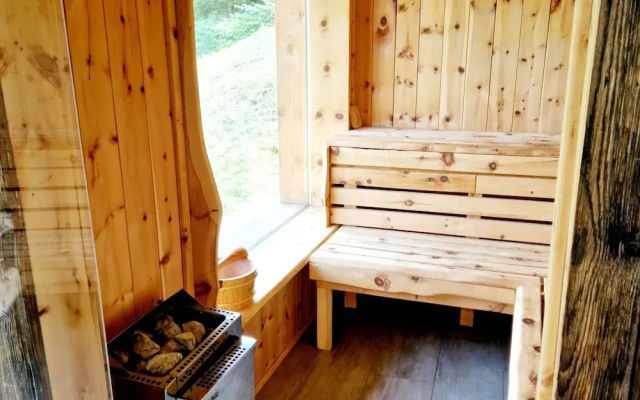 Nice Chalet in Klagenfurt With hot tub