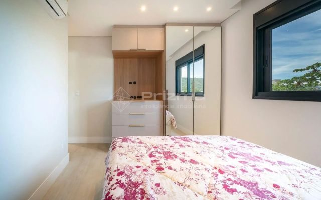 Lindo Apartamento Na Praia De Mariscal Com ótima Localização