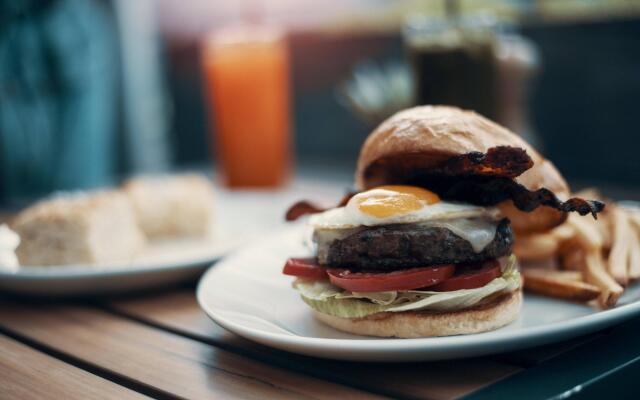 Element Austin Downtown