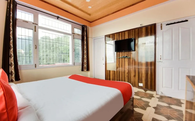 The Pine Stay by OYO Rooms