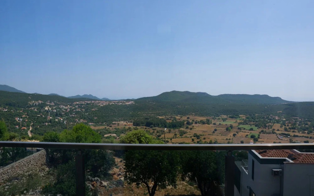 Private Pool Garden Villa- All Rooms w AC