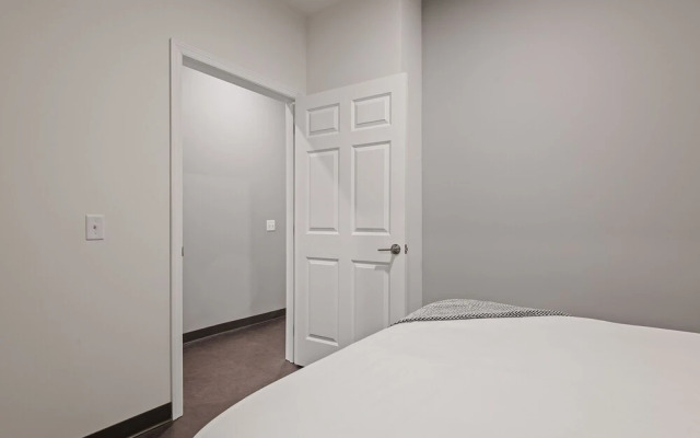 Apartments in Pittsburgh's Cultural District by Frontdesk