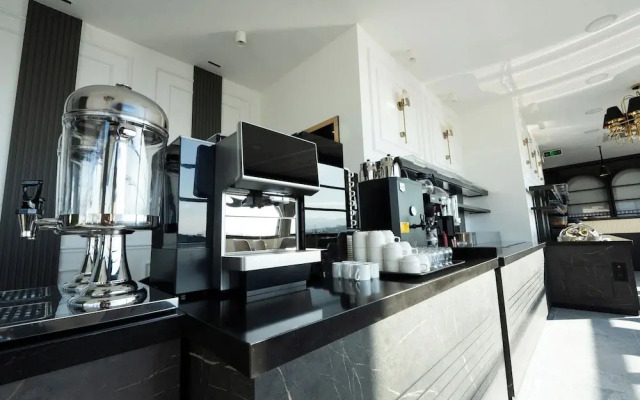 Alion Hotel
