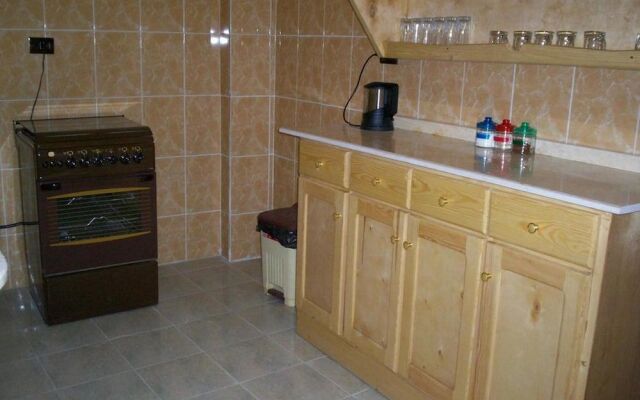 Arabesque Apartments