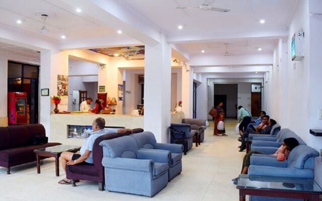 Hotel Ganga Azure