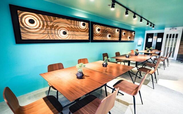 Avior Hotel