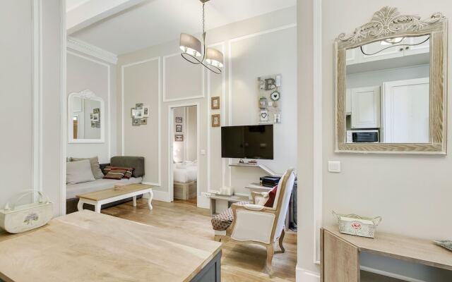 Pick A Flats Champs Elysees Quentin Beauchard