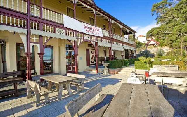 Alexandra Hotel