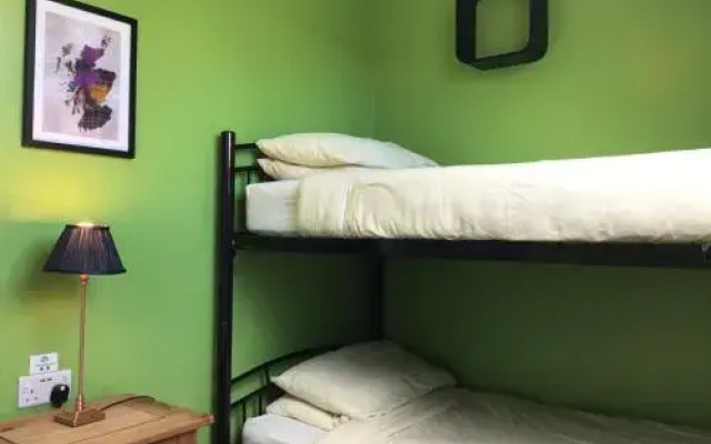 Loch Ness Backpackers Lodge