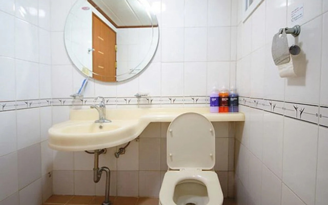 Anmyeondo Blue Ara Pension