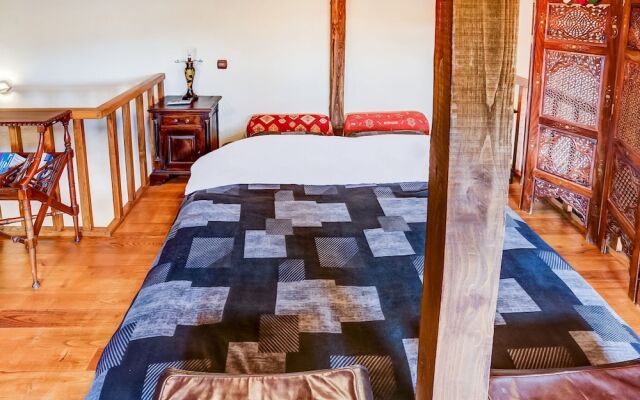 Lavish Holiday Home in Pella with Jacuzzi