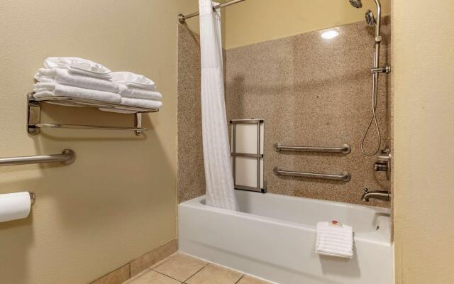 Comfort Suites Airport South