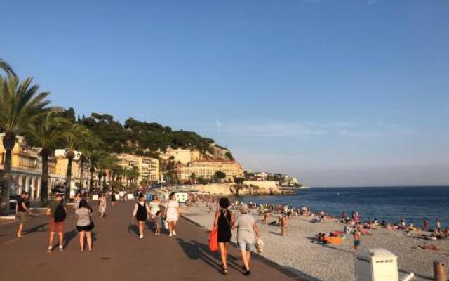 Private Apartment 2 -Old Town