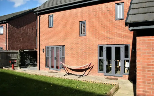 NEW Vibrant 3BD House in Coventry West Midlands