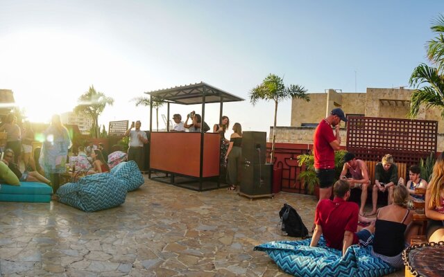 La Brisa Loca Hostel