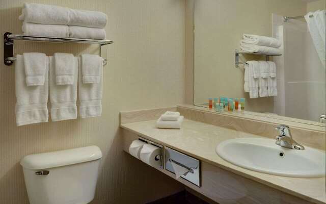 Pomeroy Inn & Suites Hotel Dawson Creek