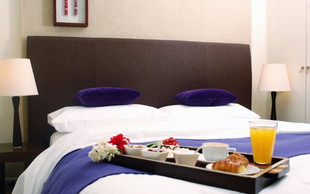 Tayka Hotel