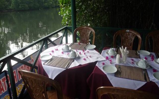 Lagoon Garden Hotel