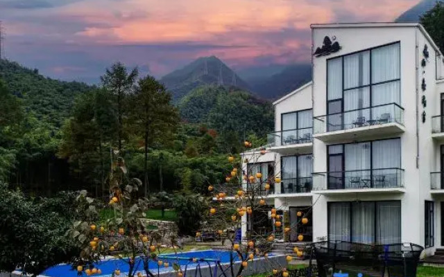 Yunshang Grassland Anji Buyu Time Parent-Child Holiday Homestay