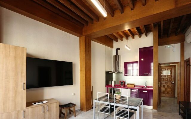 Apartamentos Reyes Católicos