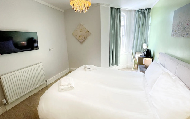 Dukes Folly Hotel