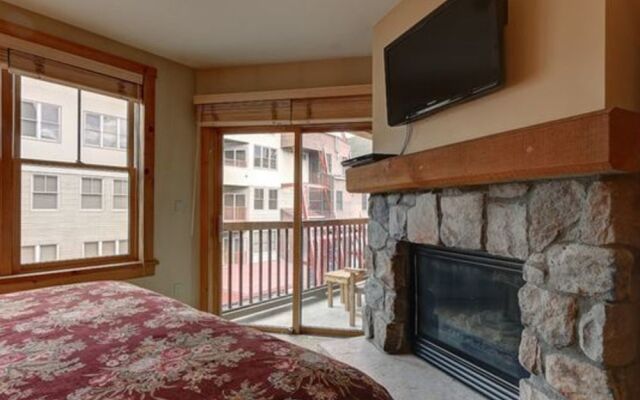 Buffalo Lodge by Summit County Mountain Retreats