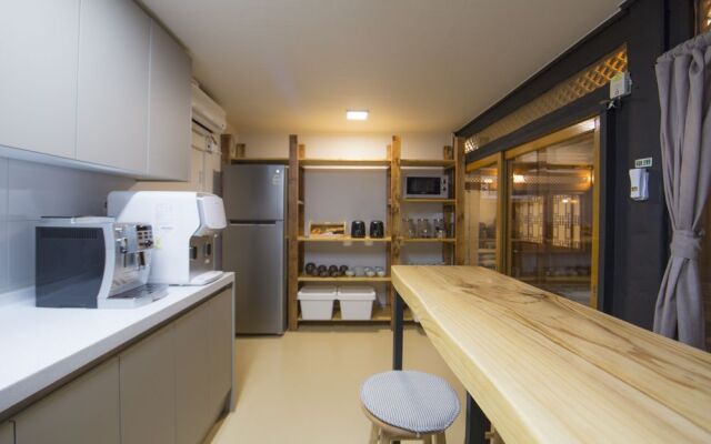 STAY256 Hanok Guesthouse