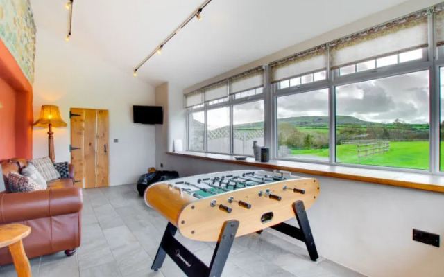 Holiday Home Deri'r Mynach