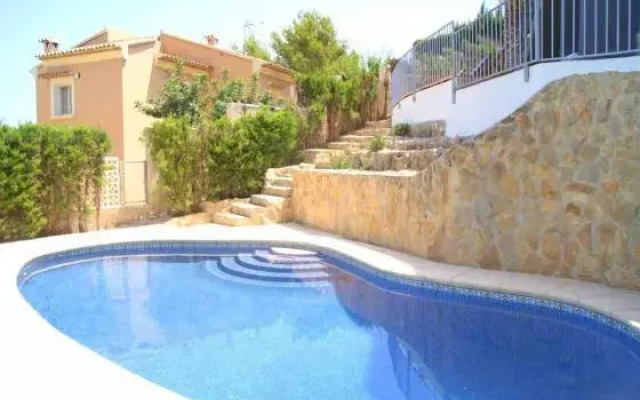 Apartment with pool, mountain views, in Javea
