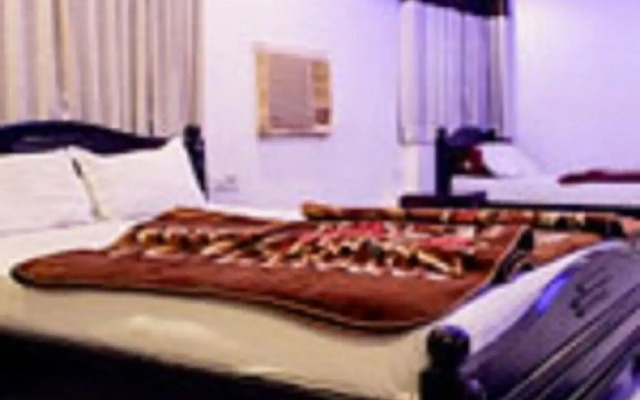 Hotel Ambaji International