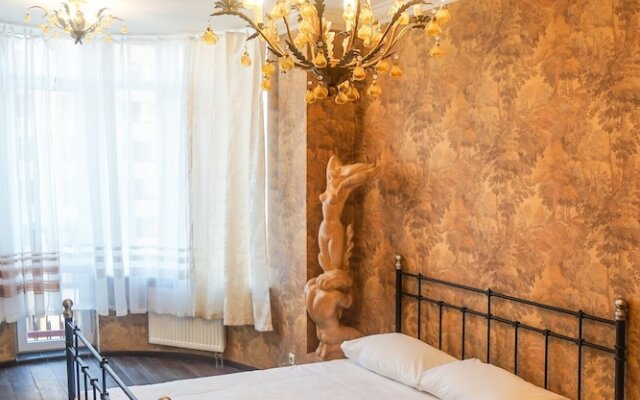 Апартаменты в Киеве, ул. Златоустовская, 50-2