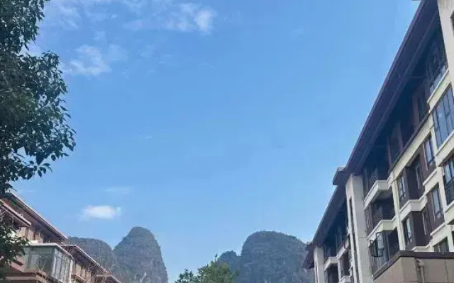 Yangshuo Riverside Villa