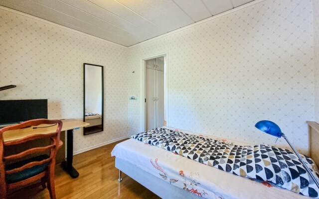 Nice Home in Västra Frölunda With Wifi and 3 Bedrooms