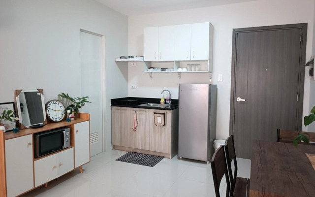 camella manors CONDO unit with free WIFI