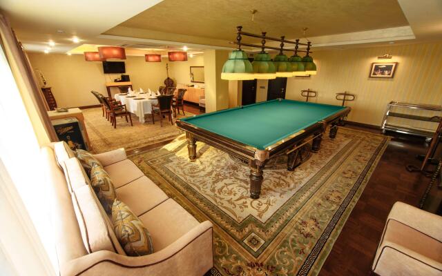 Best Western Plus Burlington Inn & Suites