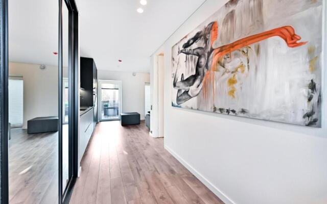 Jacuzzi Cinema loft