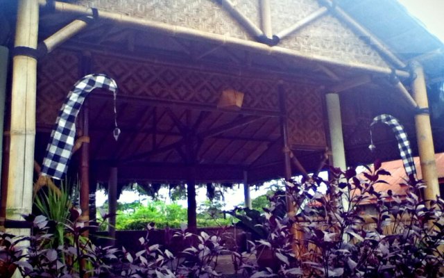 Pondok Bamboo Sendangsari