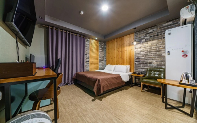 Wonju Two Days Hotel