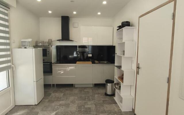 Joli appartement rénové avec terrasse