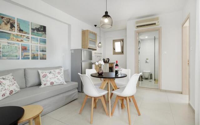 Minoa Apartments