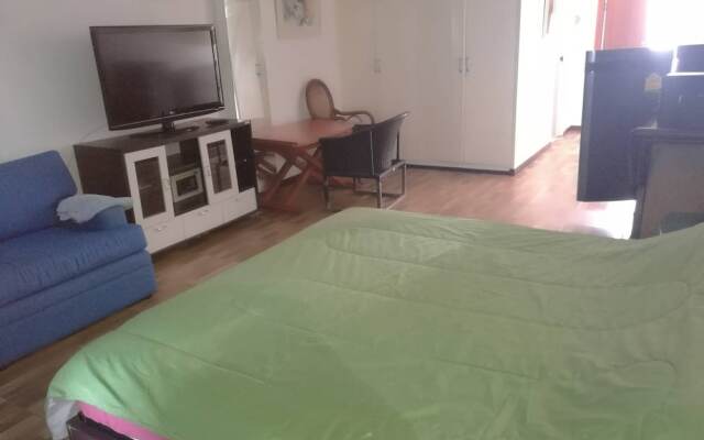 1 Bedroom View Swimming Pool 316 Jhr