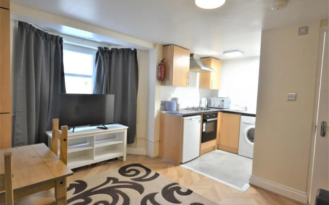 London Modern One Bedroom Apartment