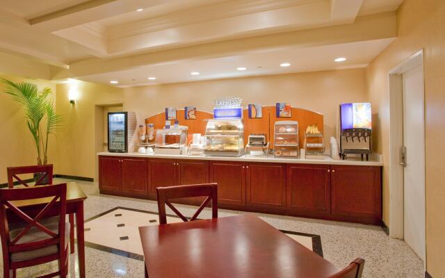 Holiday Inn Express Los Angeles Airport Hawthorne, an IHG Hotel