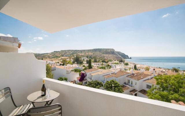 Central Two bedroom Apartment Praia Da Luz.