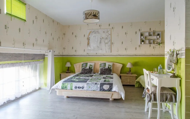 Au Caprice de L'Atre