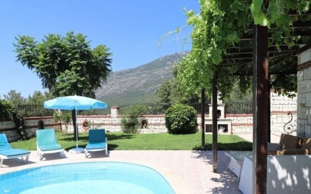 Villa ANM2 by JoyLettings