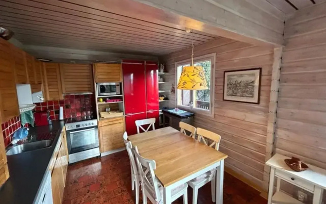 Chalet With Garden and Mountain View