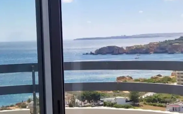 Green Tower Sea View With Garage and Balcony