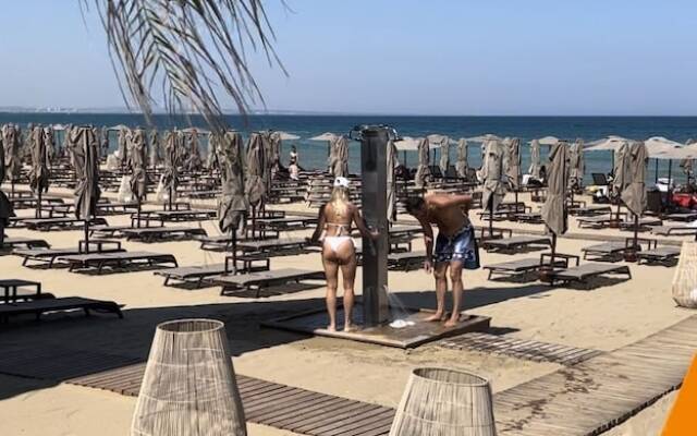23 Grand Sapphire 2 Bedrooms 2 Shower, Pool, Beach
